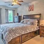 Tobyhanna Family Home With Jacuzzi And 2 Game Rooms!