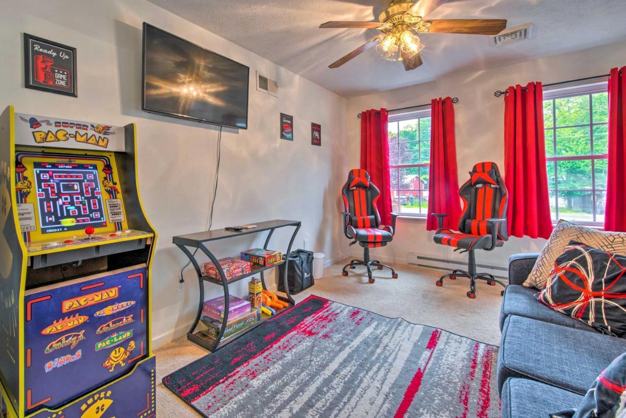 Holiday home Family With Jacuzzi And 2 Game Rooms! Tobyhanna