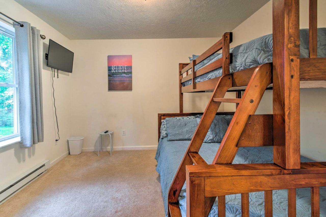 Holiday home Family With Jacuzzi And 2 Game Rooms! Tobyhanna